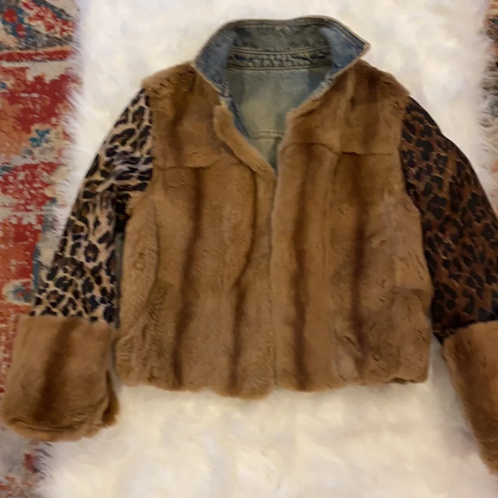 Dolce&Gabbana reversible Jean /MinkJacket
Vintage - Picture 2 of 7